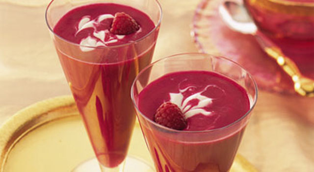 healthy-smoothie-recipes-with-yogurt-rasberry-beet-smoothie