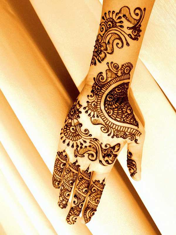 intricate-mehndi-designs