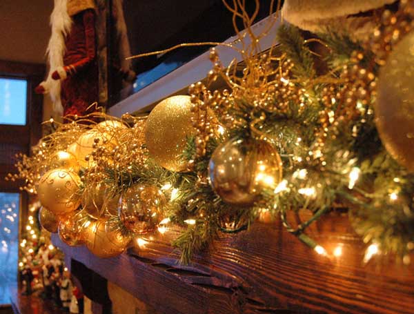 christmas-garland-decorations