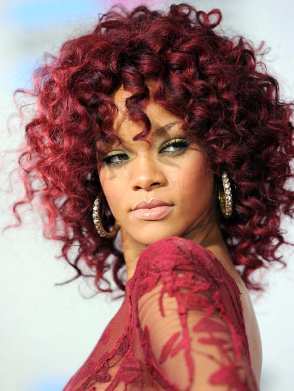 A Timeline of Rihanna's Hairstyles, From 