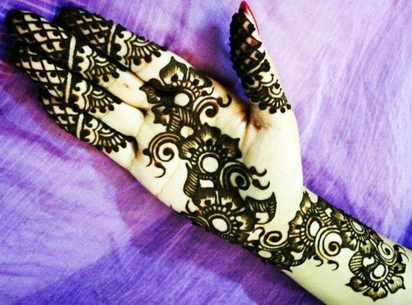 New Mehndi Design for This Wedding Session