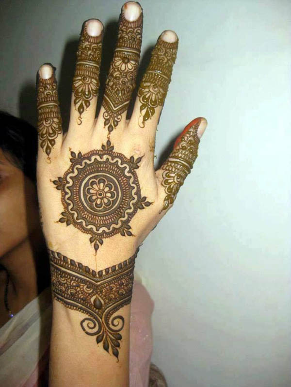 Arabic Mehndi Services at best price in Hyderabad