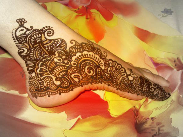 25 Elegant Mehndi Designs for Feet That Will Make You Stand Out ...